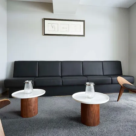 Hotel Scotty & Emily