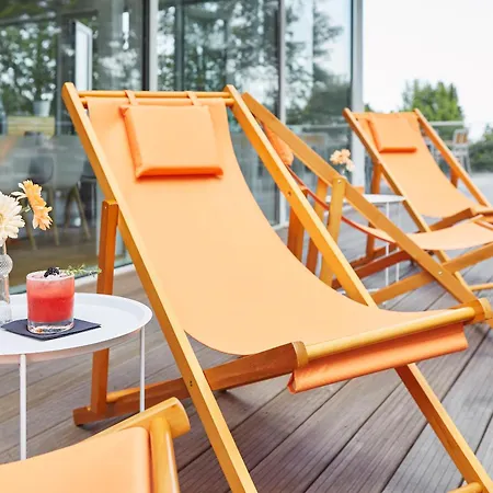 Hotel Scotty & Emily