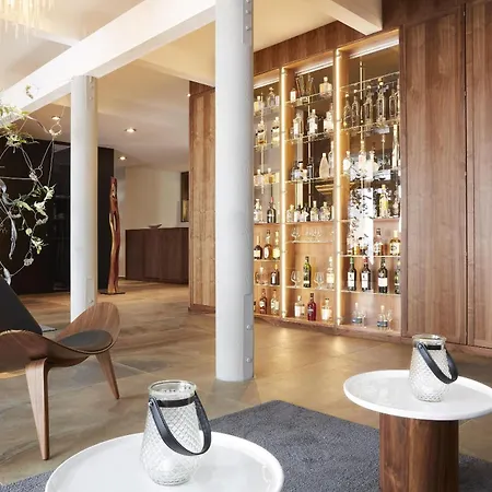 Hotel Scotty & Emily 4*