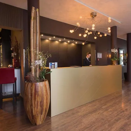 Hotel Scotty & Emily Ulm