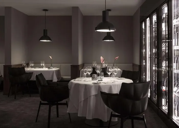 Scotty & Emily מלון