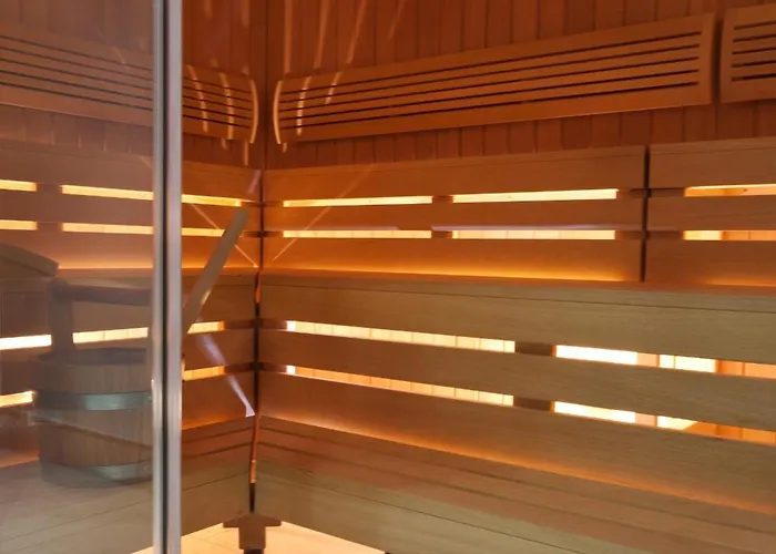 מלון Scotty & Emily