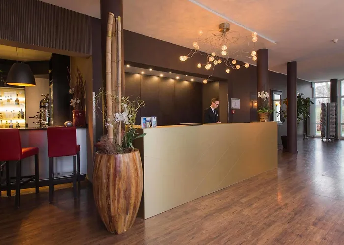 מלון Scotty & Emily אולם