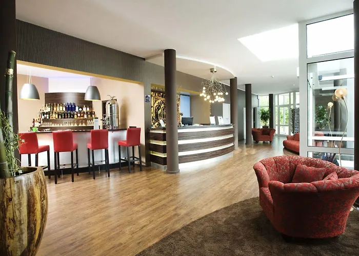 Scotty & Emily מלון אולם