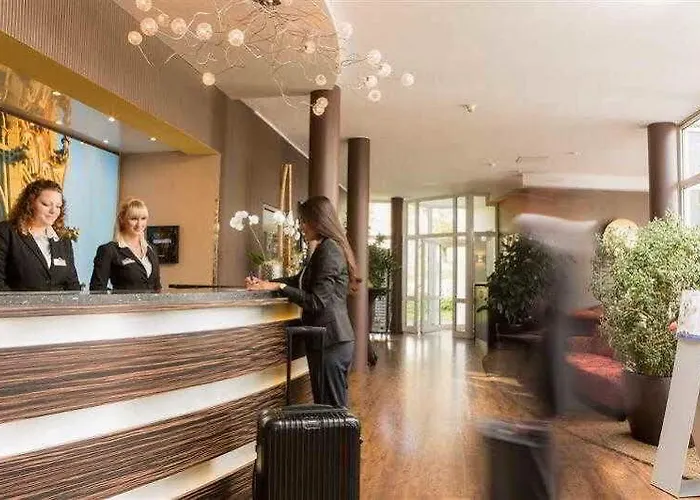 Scotty & Emily מלון